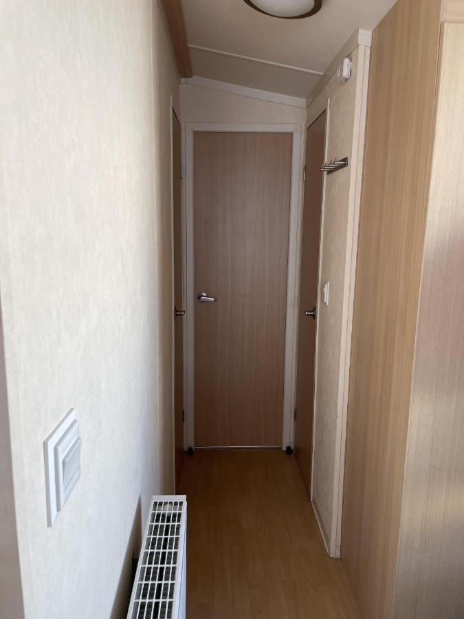 6 Berth Pet Friendly Caravan On Sandy Glade Berrow Exterior photo