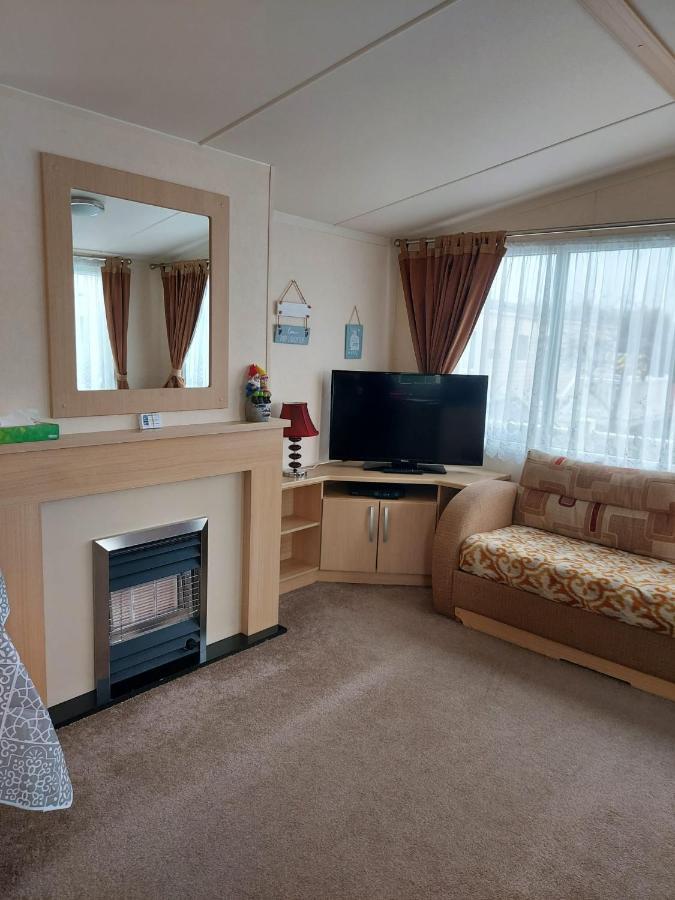 6 Berth Pet Friendly Caravan On Sandy Glade Berrow Exterior photo